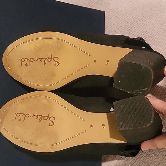 Black suede booties - Picture 4 of 7